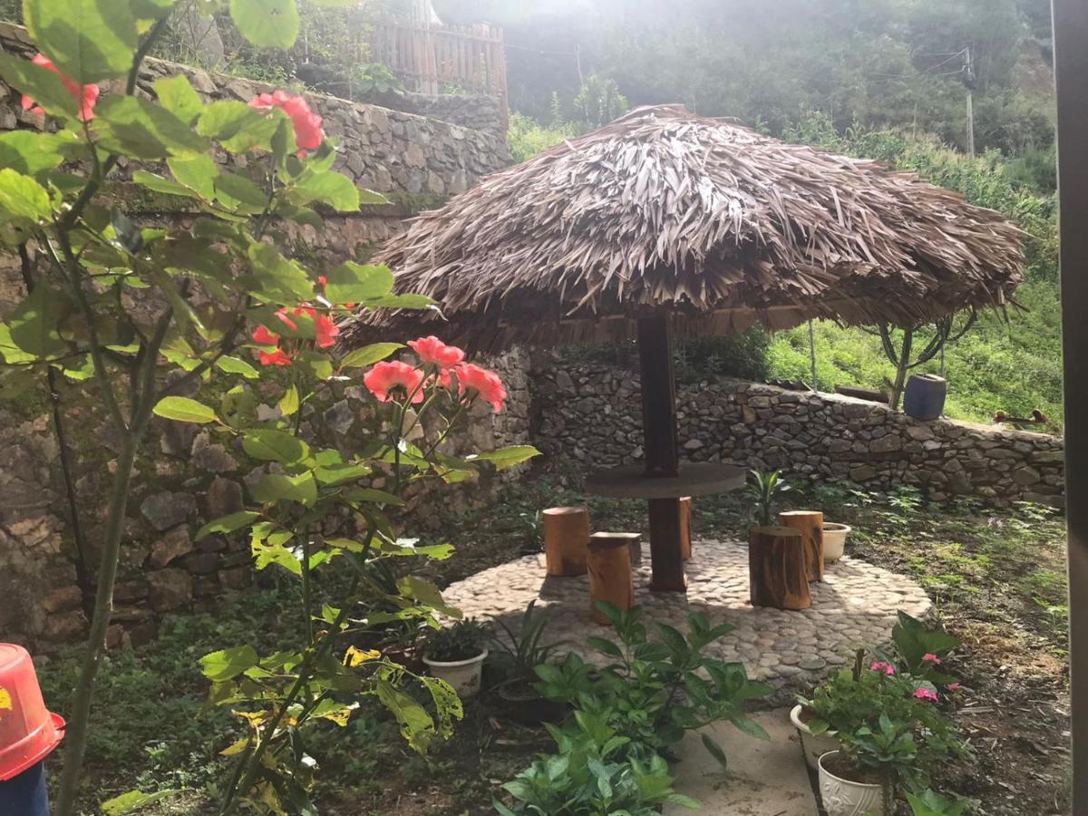 Dong Suoi H'Mong Homestay & Bungalow - Trek & Vegetarian Food Mu Cang Chai 外观 照片