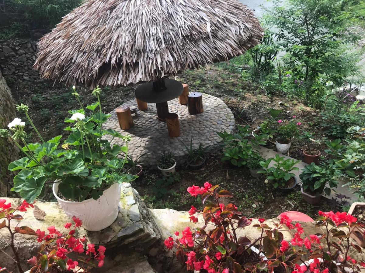 Dong Suoi H'Mong Homestay & Bungalow - Trek & Vegetarian Food Mu Cang Chai 外观 照片